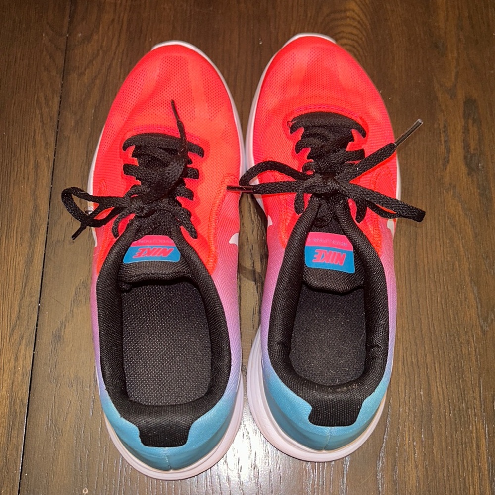 Nike revolution 3 sneakers, size 6Y